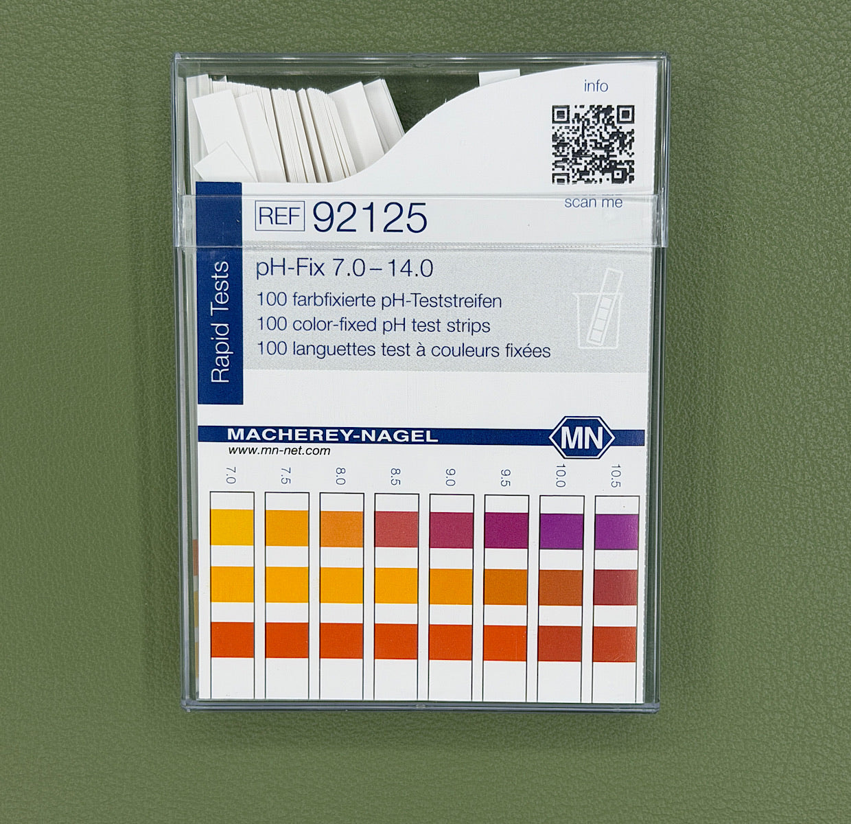 Macherrey-Nagel pH test strips 